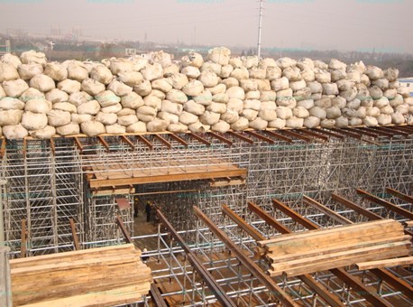 碗扣式钢管脚手架的核心动力