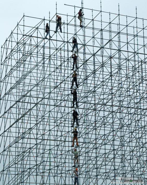 建筑行业中流行的工具【钢管脚手架】